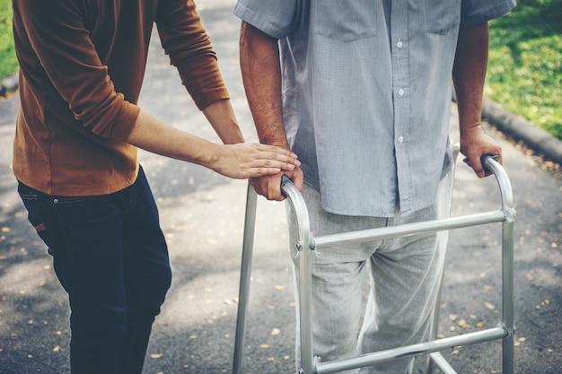 راه رفتن پس از سکته مغزی